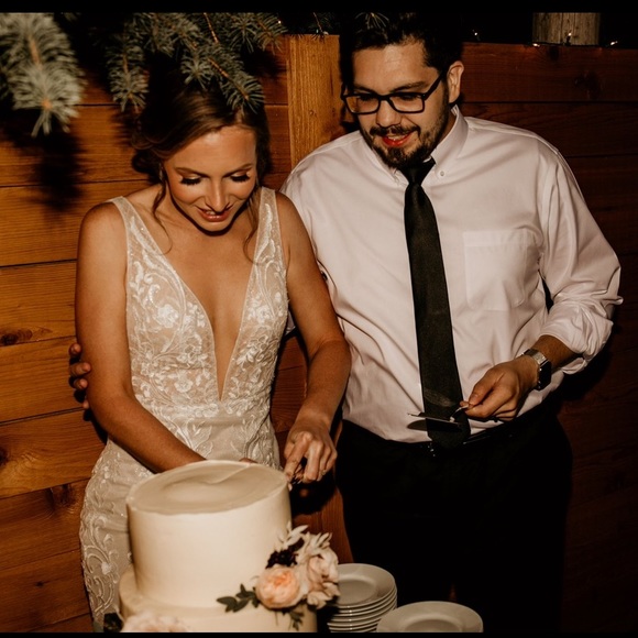 Enzoani Wedding Gown - Picture 2 of 4